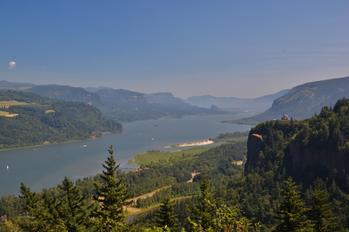 View of the Columbia River from Chanticleer Point and the Portland Women's Forum Park